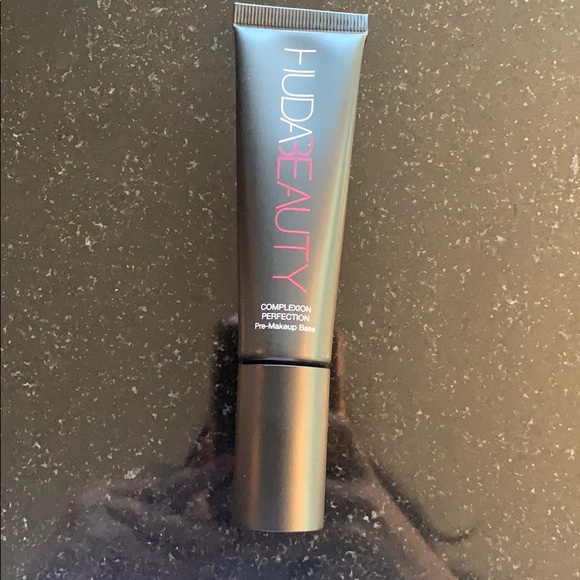 Huda beauty face primer - Picture 3 of 4